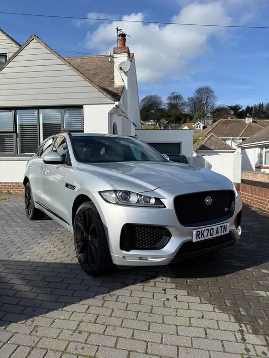 Jaguar F-Pace 2020 photo 2