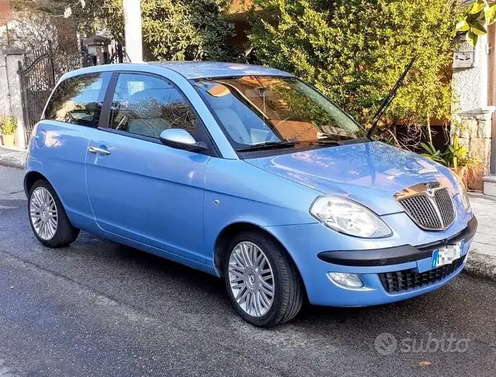 Lancia Ypsilon