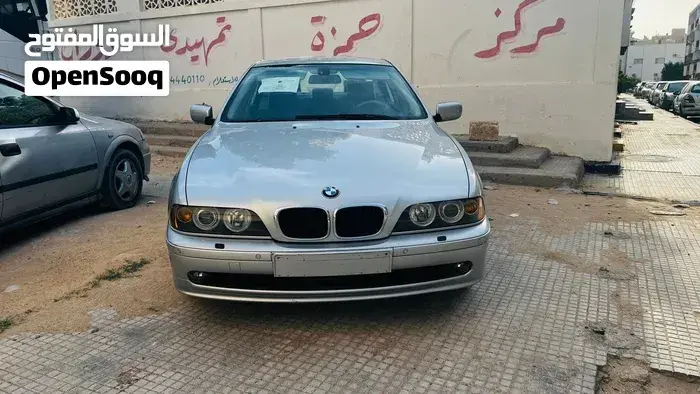 BMW 5 Series 2002 photo 2
