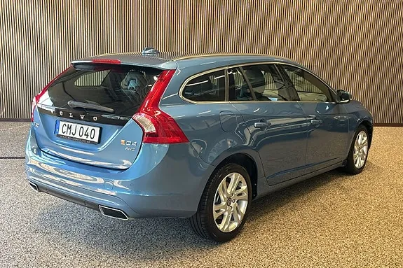 Volvo V60 2015 photo 4