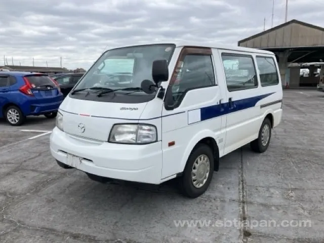 Mazda Bongo Van 2017 photo 3