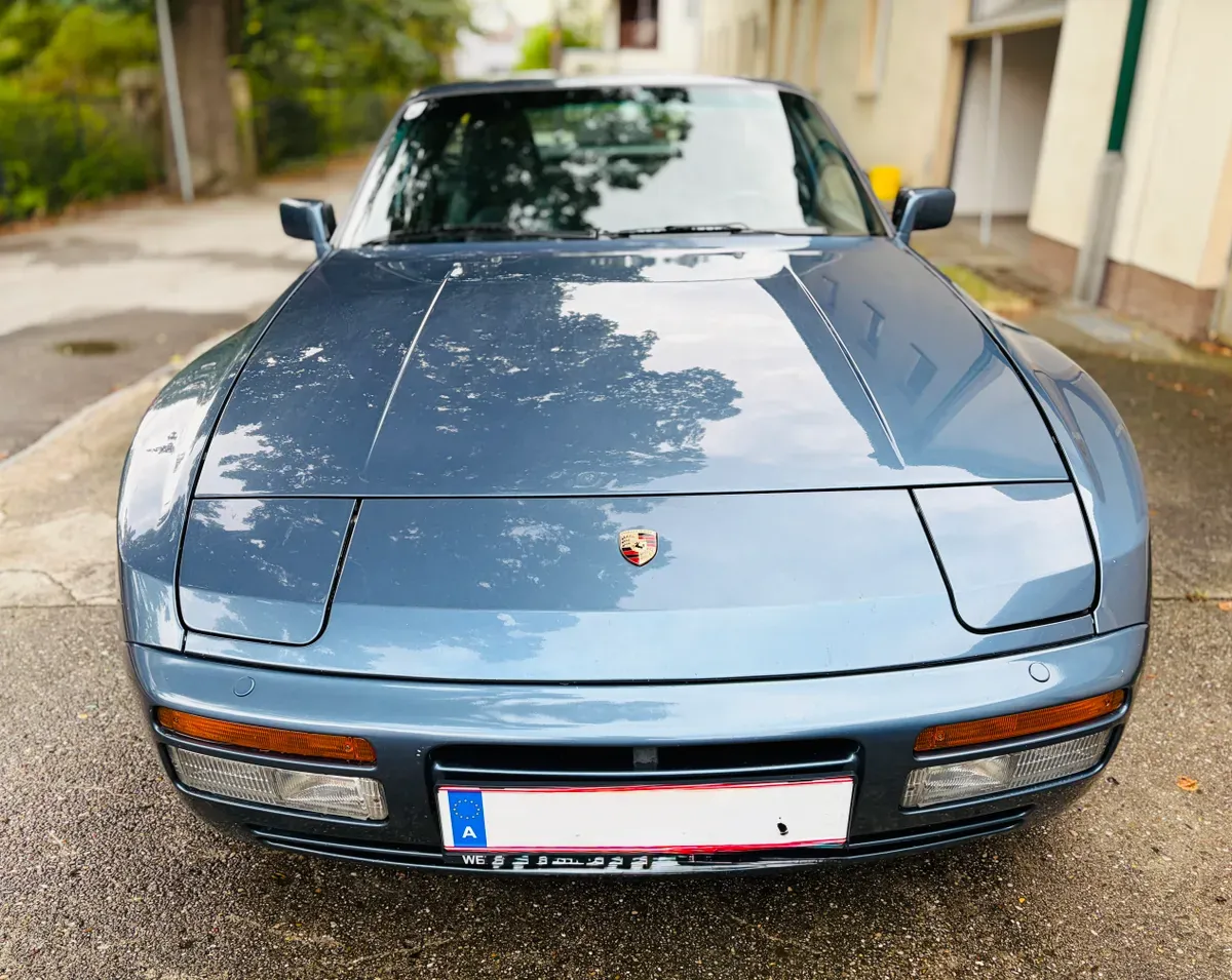 Porsche 944 1989 photo 2