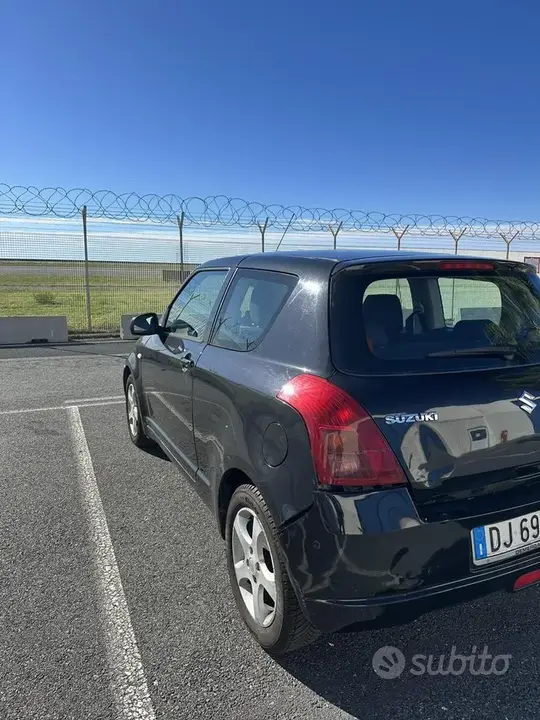 Suzuki Swift 2007 photo 5