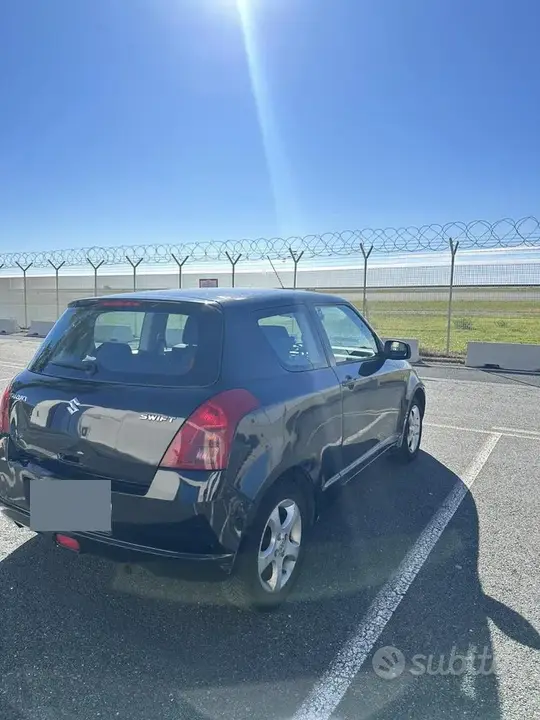 Suzuki Swift 2007 photo 4