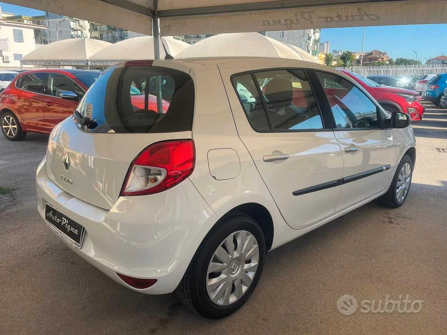 Renault Clio 2010 photo 4