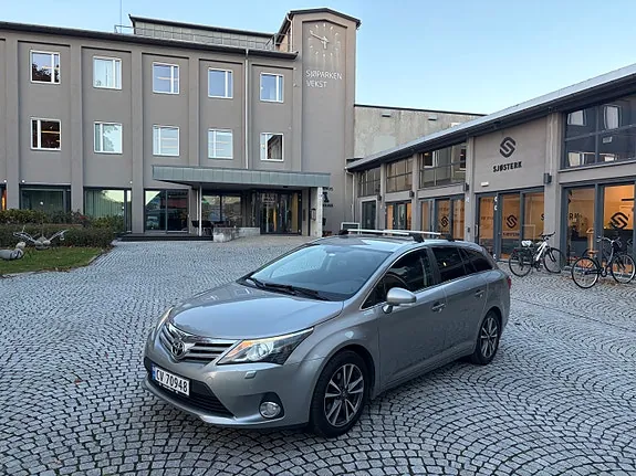 Toyota Avensis 2013 photo 4