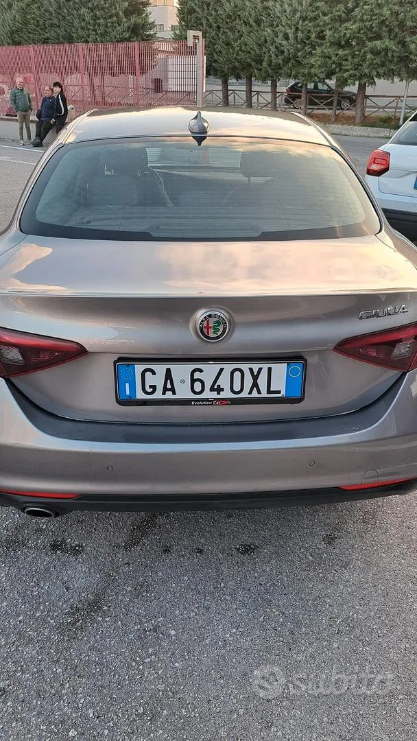 Alfa Romeo Giulia 2020 photo 4