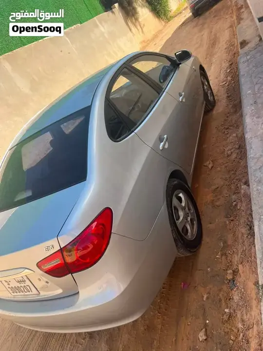 Hyundai Avante 2010 photo 4