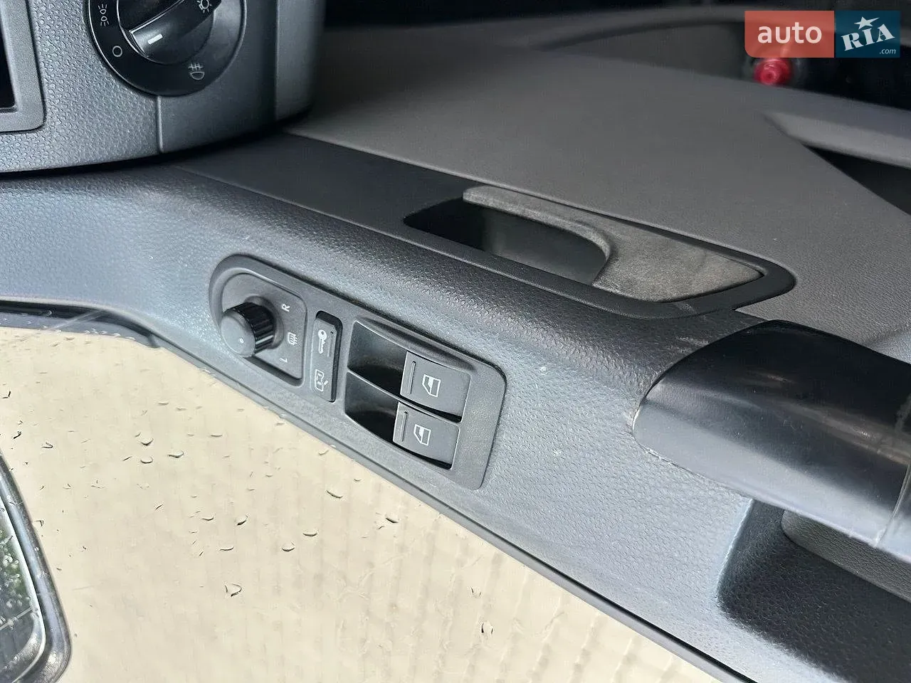 Volkswagen Caravelle 2007 photo 2