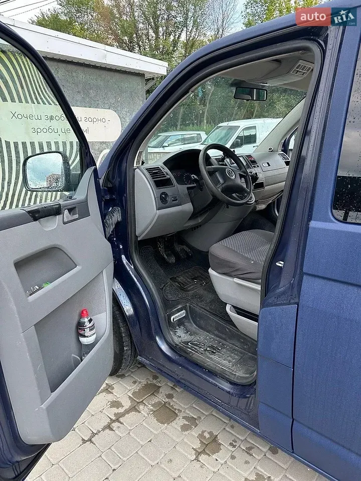 Volkswagen Caravelle 2007 photo 5