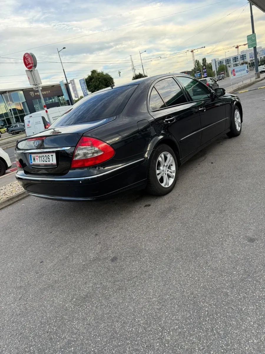 Mercedes-Benz E-Class 2006 photo 3