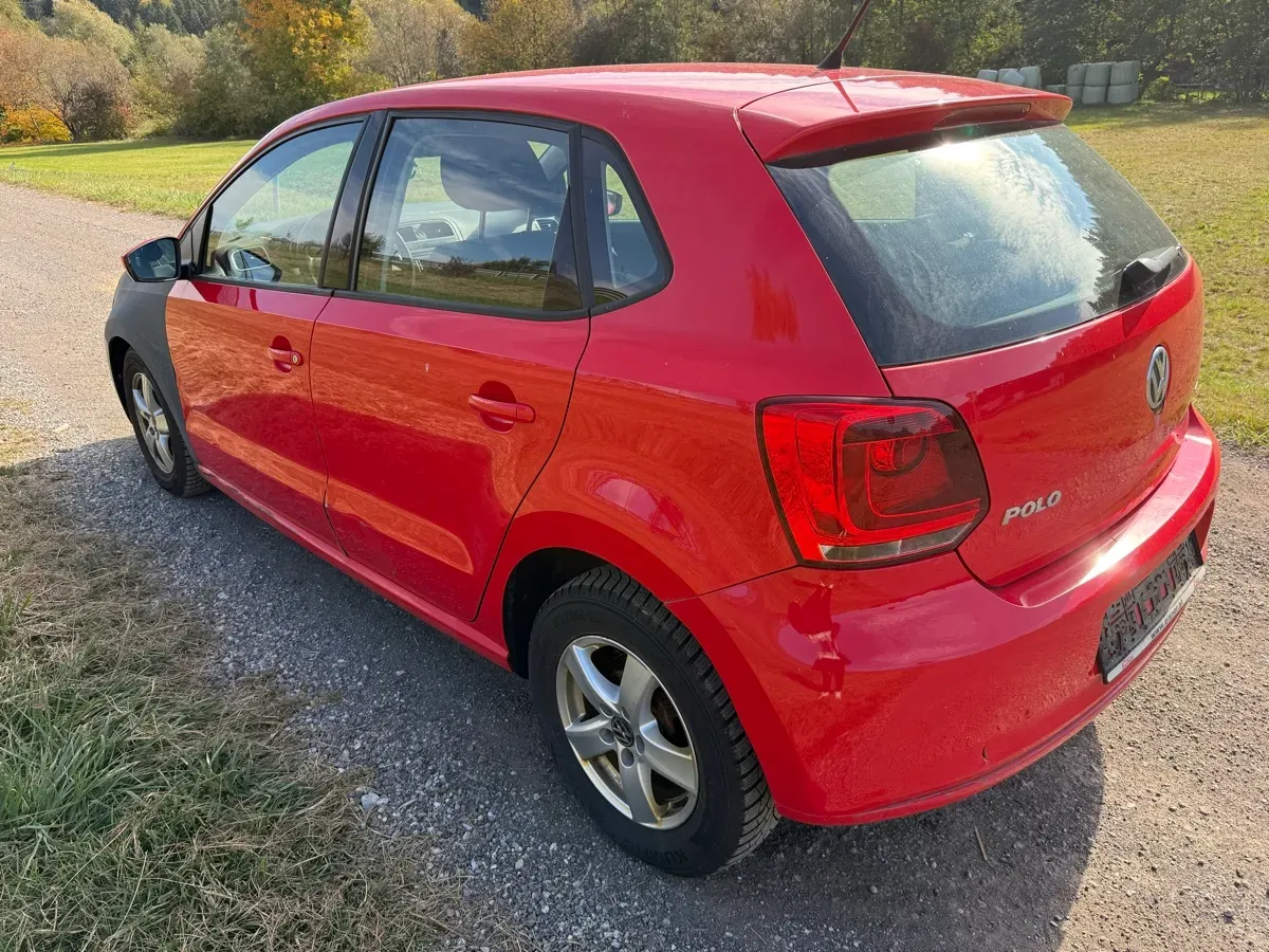 Volkswagen Polo 2012 photo 3