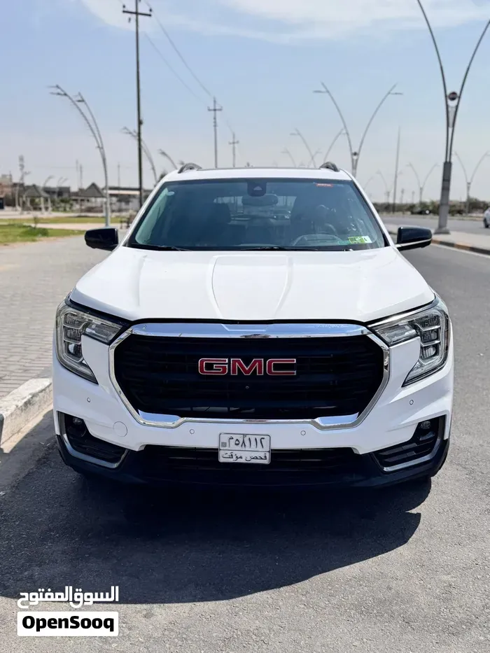 GMC Terrain 2023 photo 2