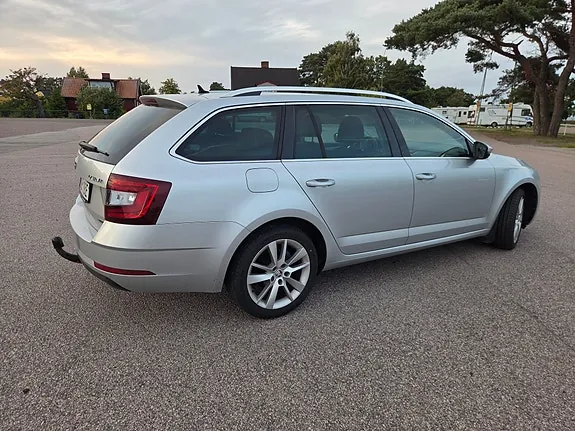 Skoda Octavia 2019 photo 3