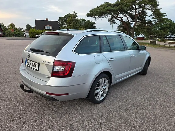 Skoda Octavia 2019 photo 4
