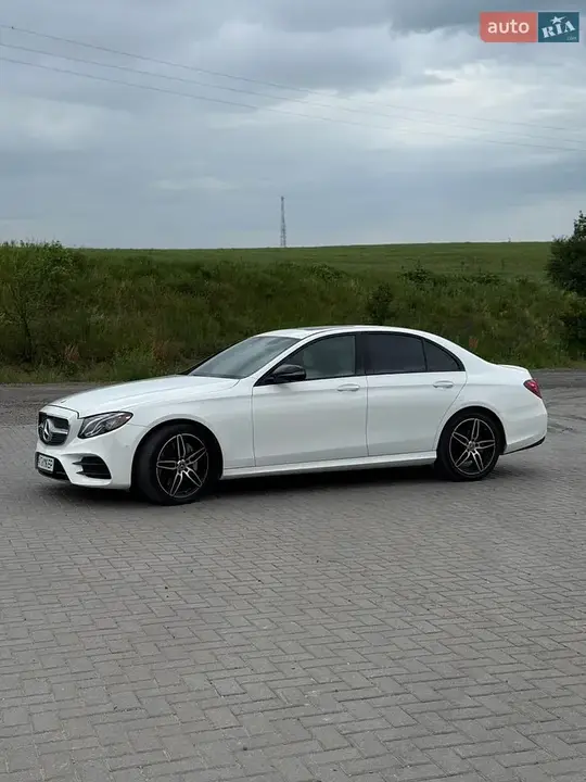 Mercedes-Benz E-Class 2019 photo 4