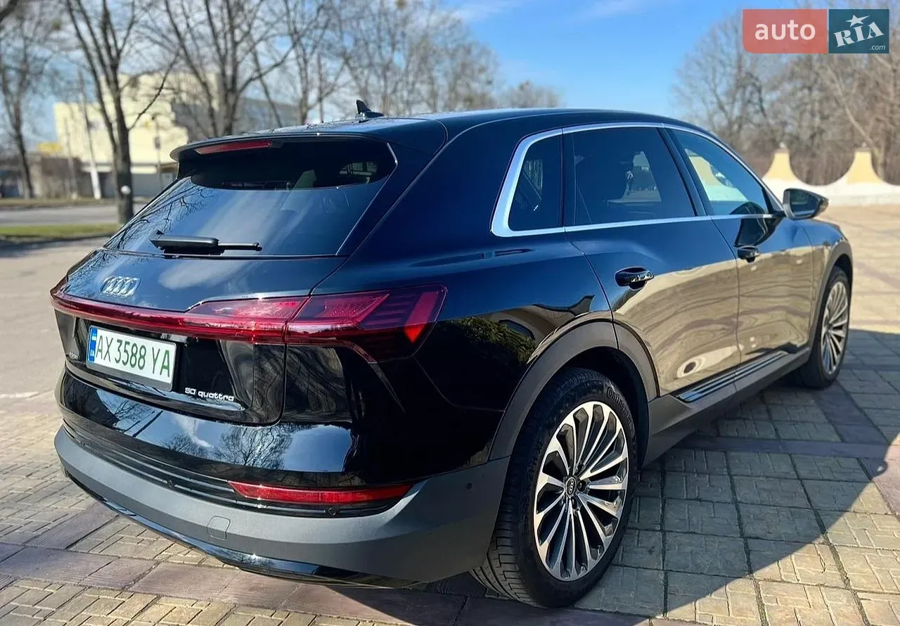 Audi E-Tron 2021 photo 4