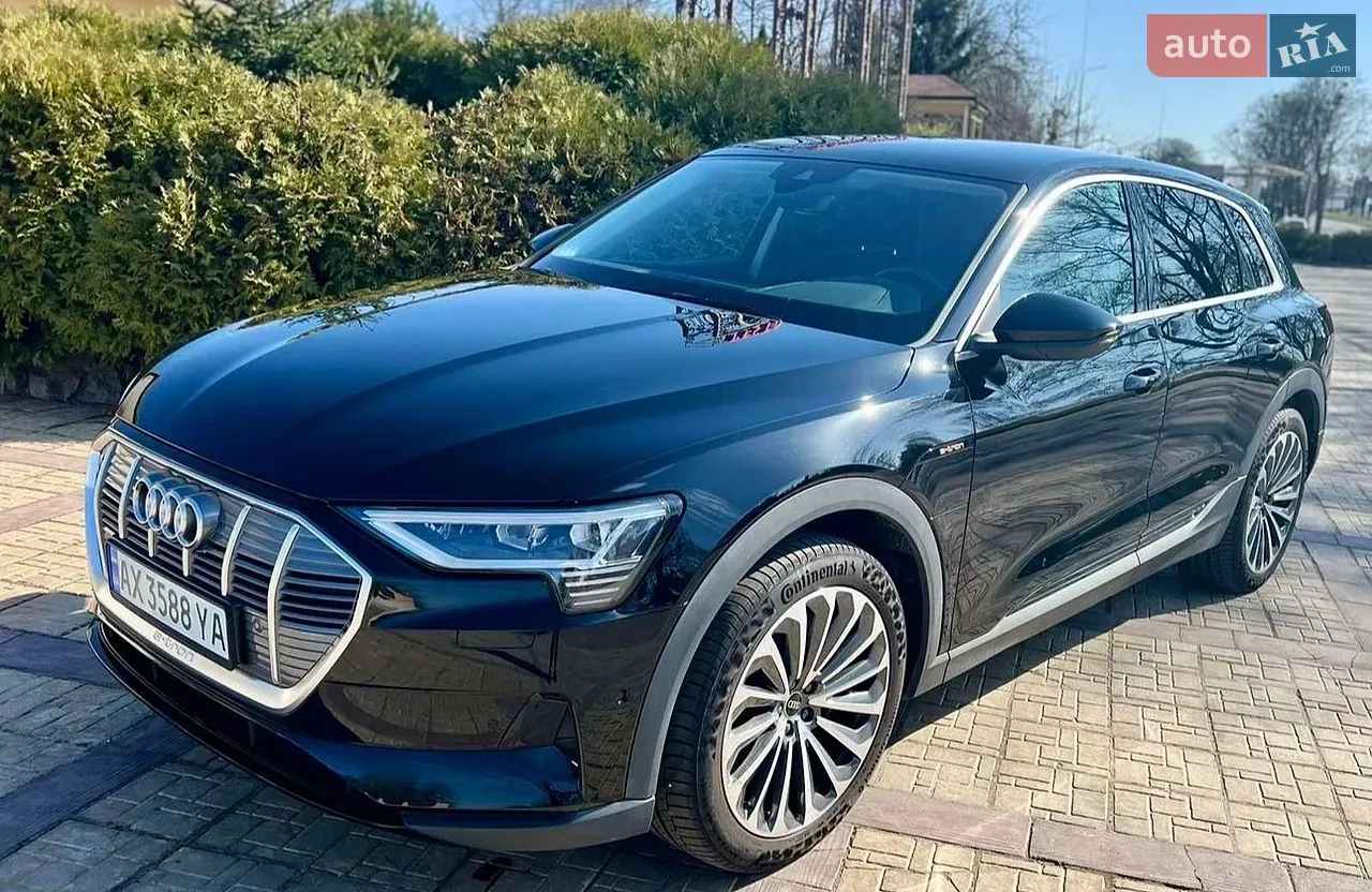 Audi E-Tron 2021 photo 2
