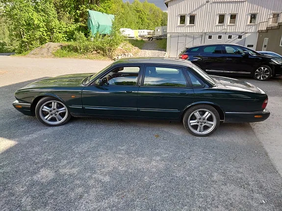 Jaguar Xjr