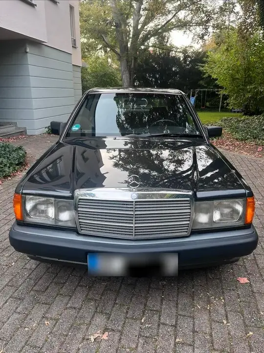 Mercedes-Benz 190 E