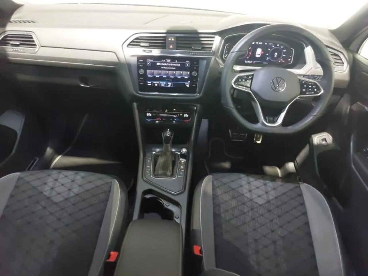 Volkswagen Tiguan Allspace 2023 photo 3