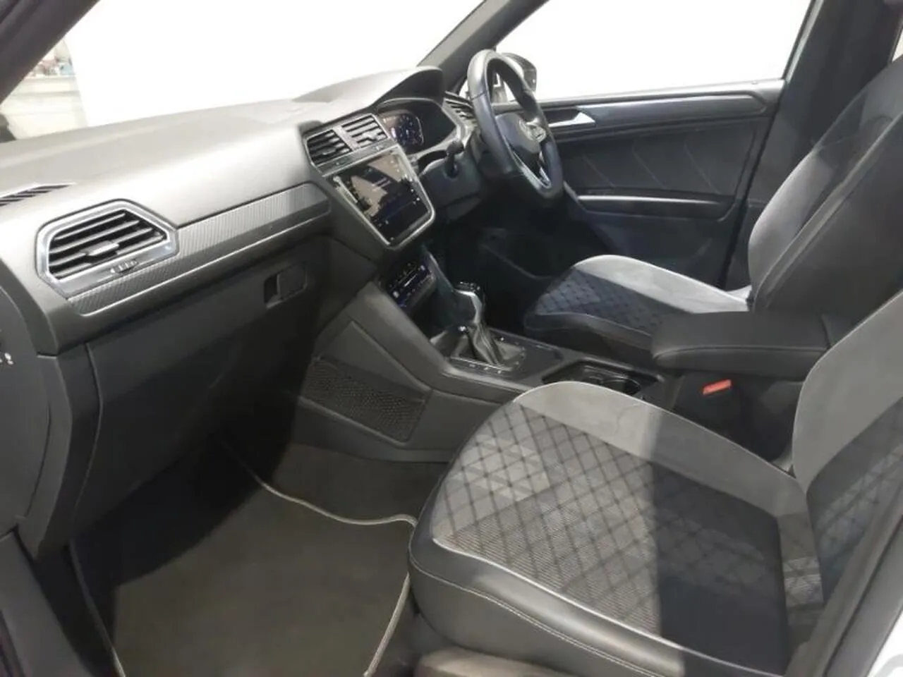 Volkswagen Tiguan Allspace 2023 photo 5