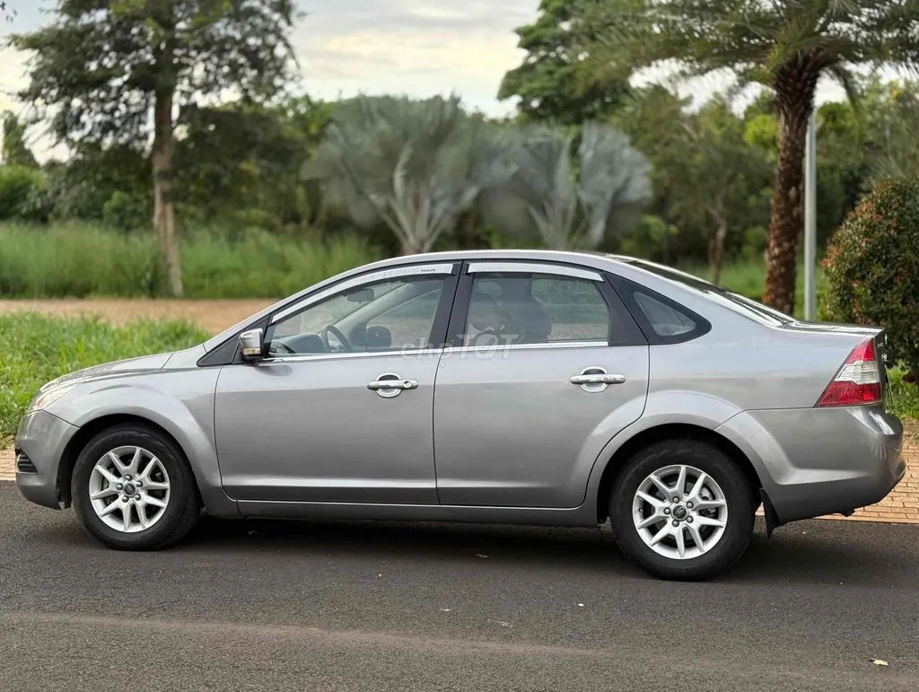 Ford Focus 2010 photo 4