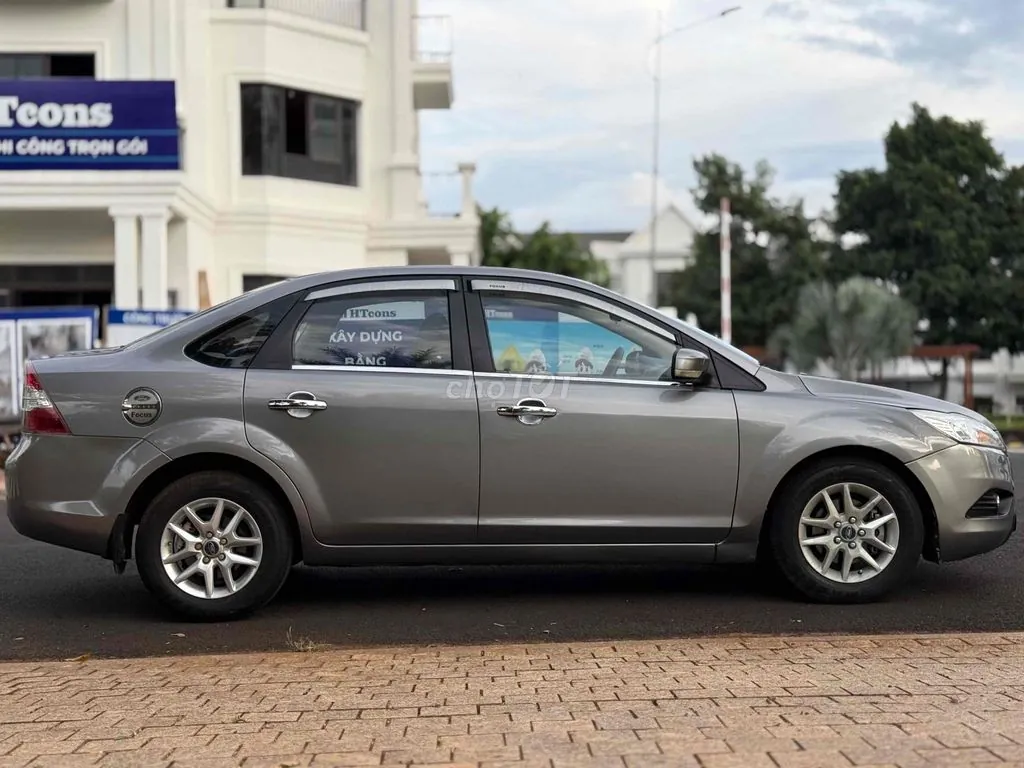 Ford Focus 2010 photo 5