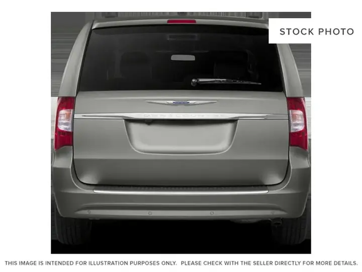 Chrysler Town & Country 2013 photo 4