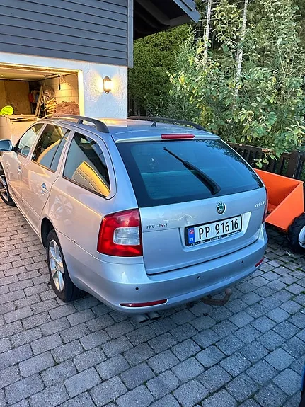 Skoda Octavia 2011 photo 3