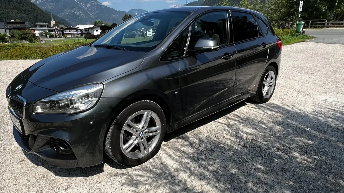BMW 2 Series 2017 photo 2
