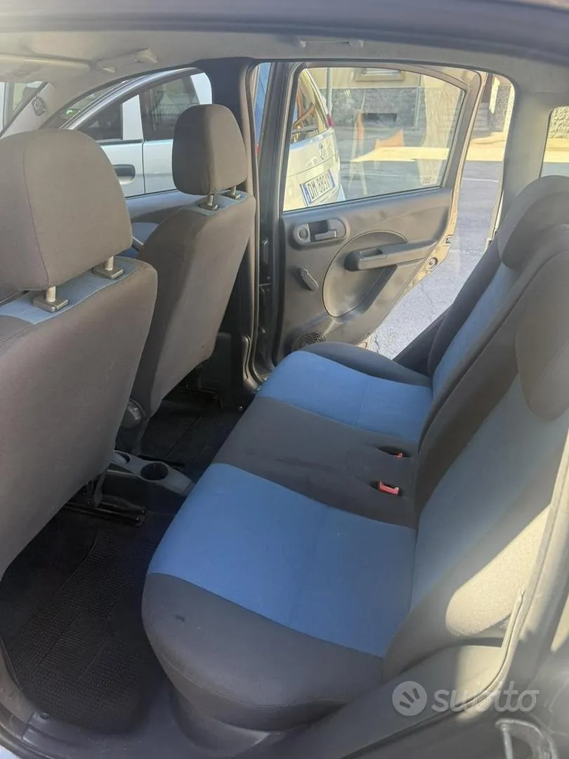 Fiat Panda 2010 photo 3