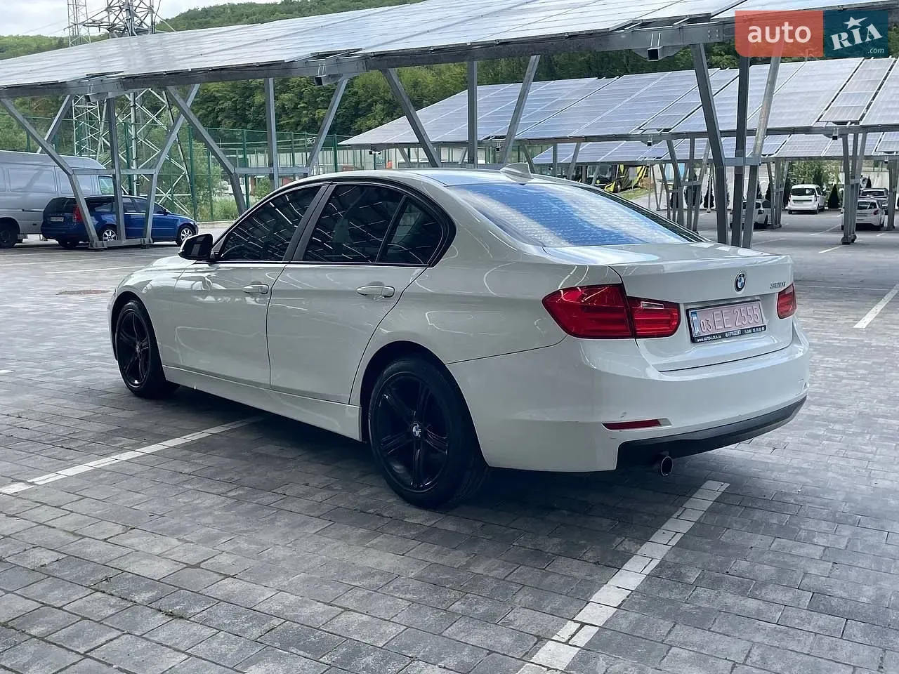 BMW 3 Series 2014 photo 3