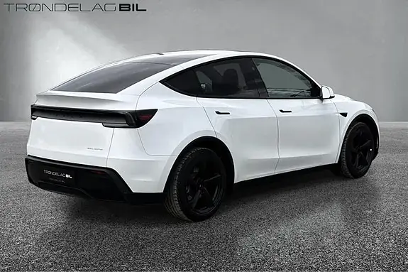 Tesla Model Y 2025 photo 4