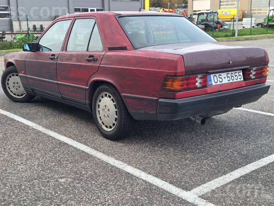 Mercedes-Benz 190 1988 photo 4