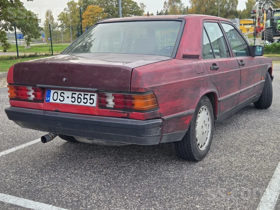 Mercedes-Benz 190 1988 photo 3
