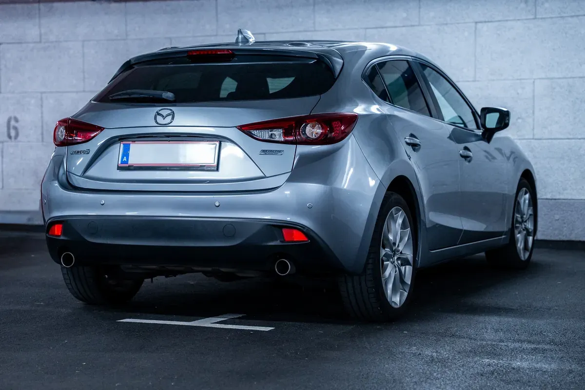 Mazda Mazda3 2013 photo 3