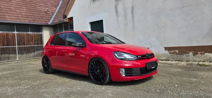 Volkswagen Golf Gti 2010 photo 2