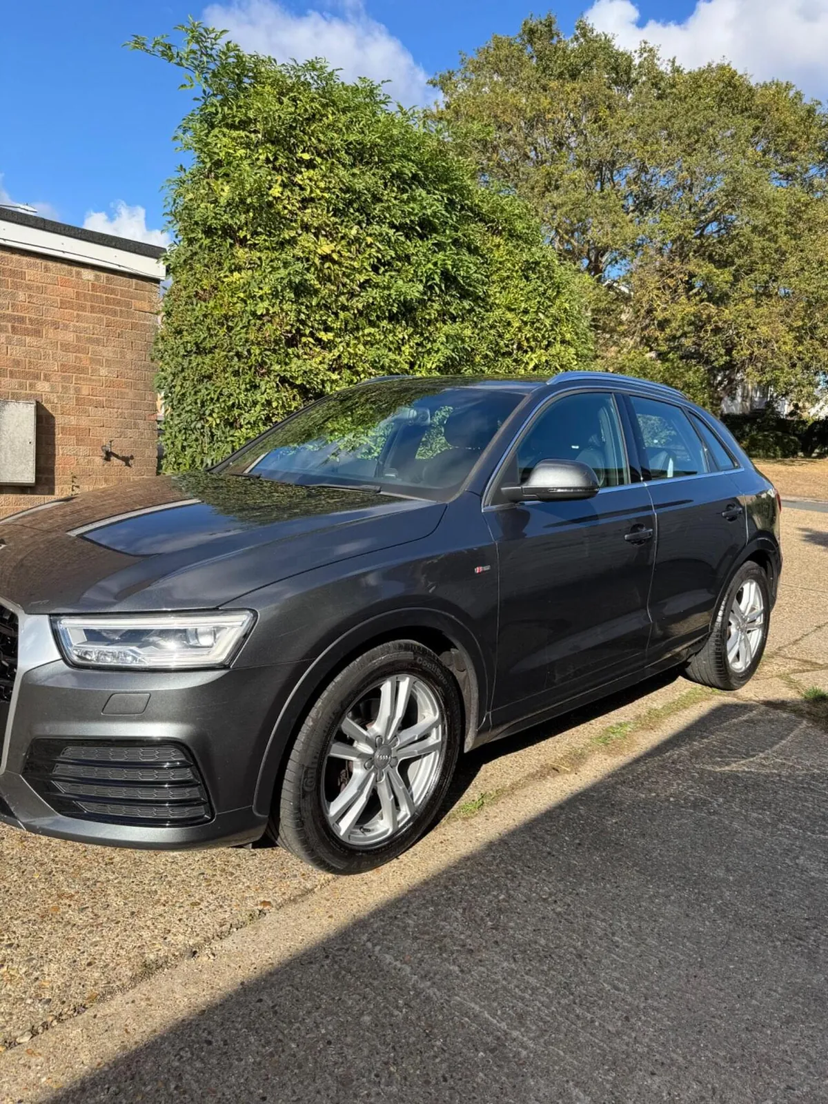 Audi Q3 2015 photo 2