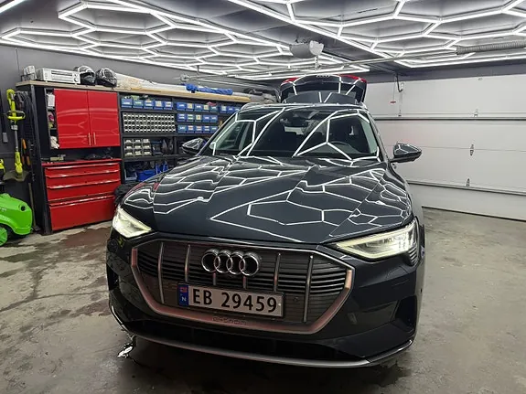 Audi E-Tron 2020 photo 2