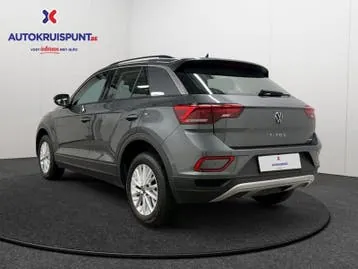 Volkswagen T-Roc 2023 photo 3
