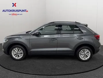Volkswagen T-Roc 2023 photo 2