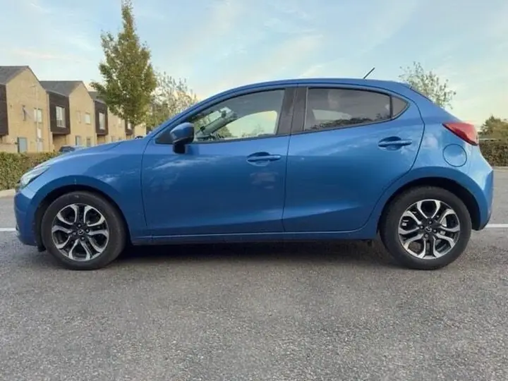 Mazda Mazda2 2017 photo 2
