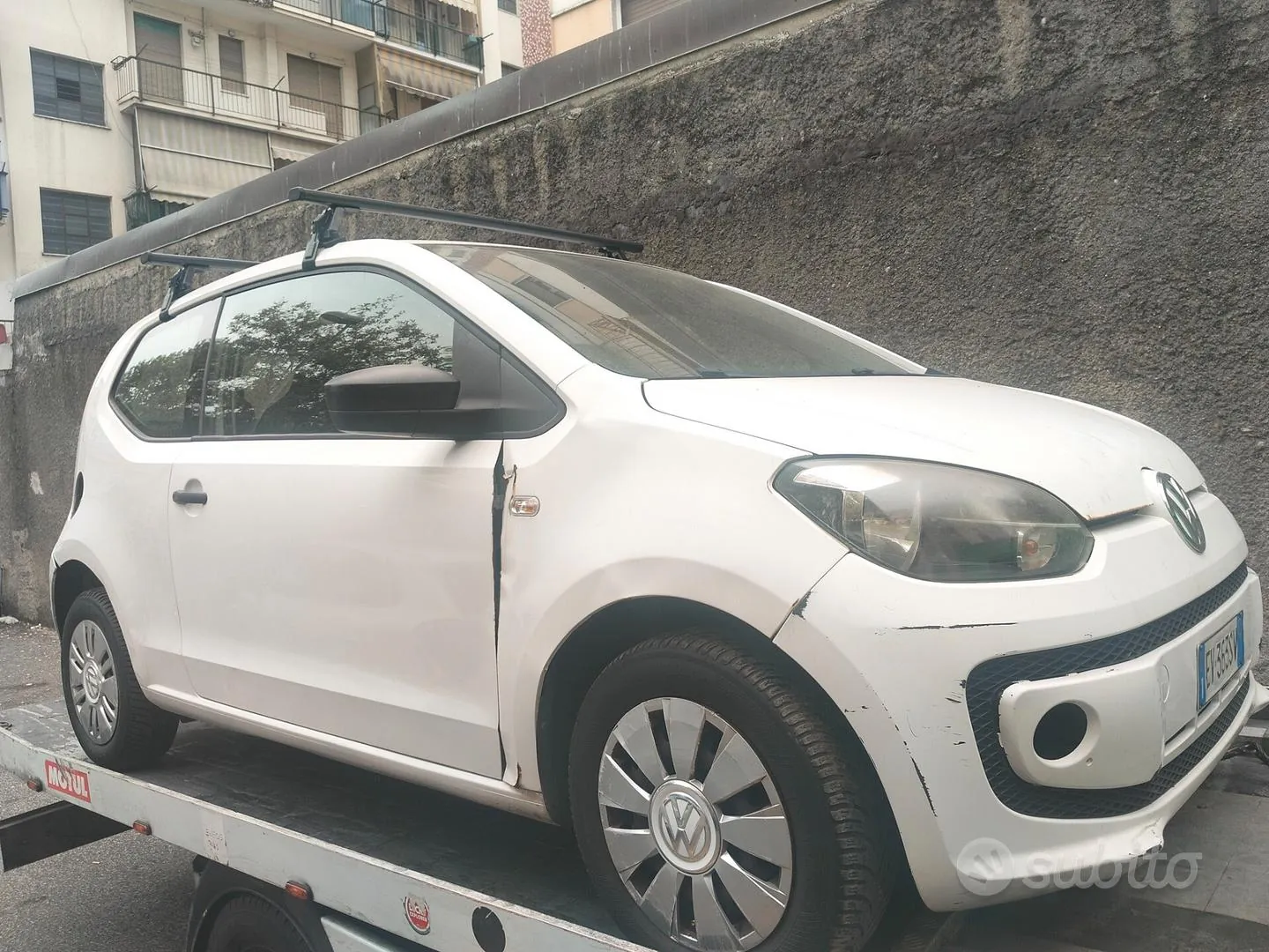 Volkswagen Up 2014 photo 4