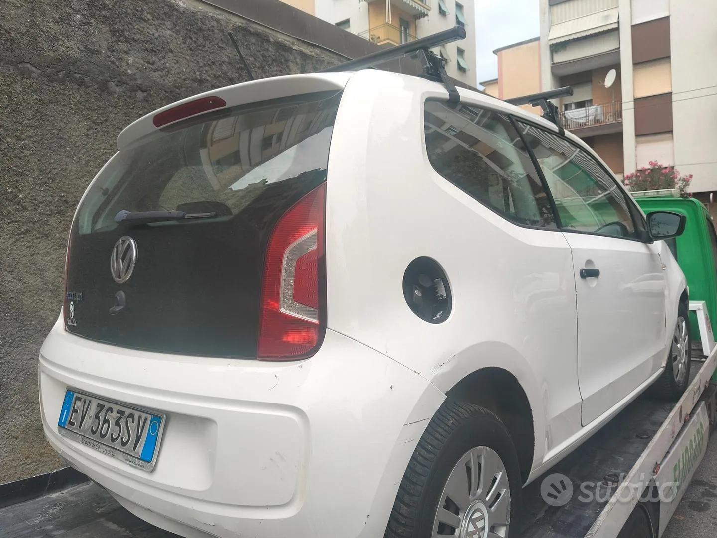 Volkswagen Up 2014 photo 2