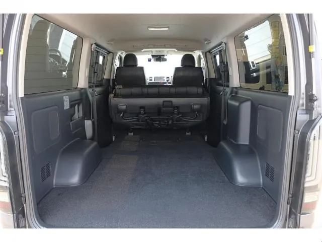 Toyota Hiace 2019 photo 4