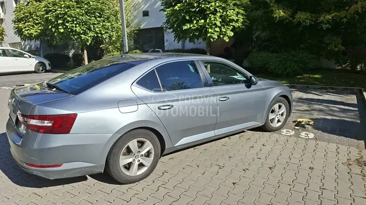 Skoda Superb 2016 photo 2