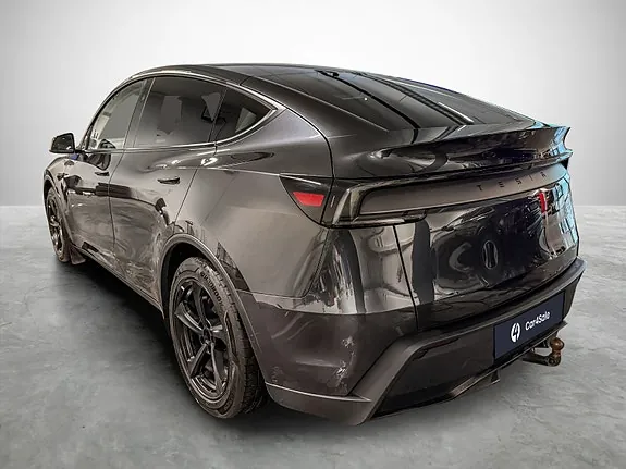 Tesla Model Y 2025 photo 3