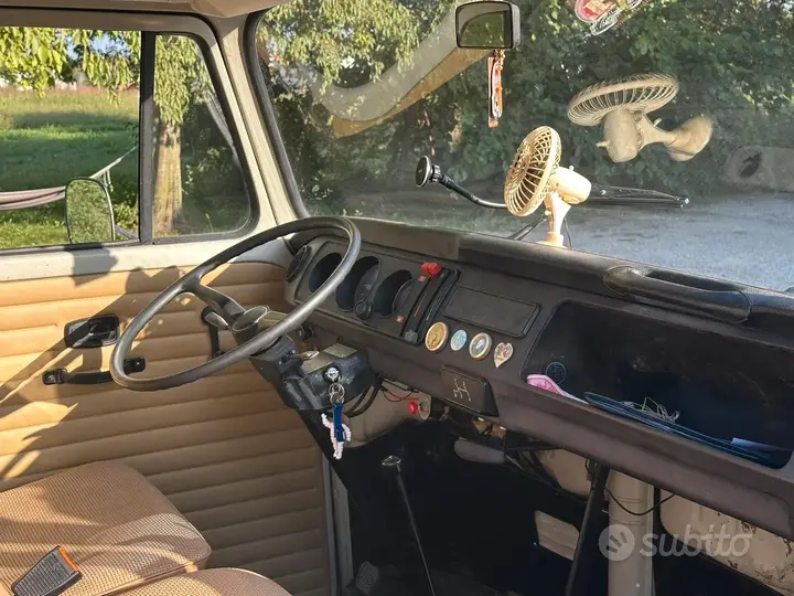 Volkswagen T2 1974 photo 4
