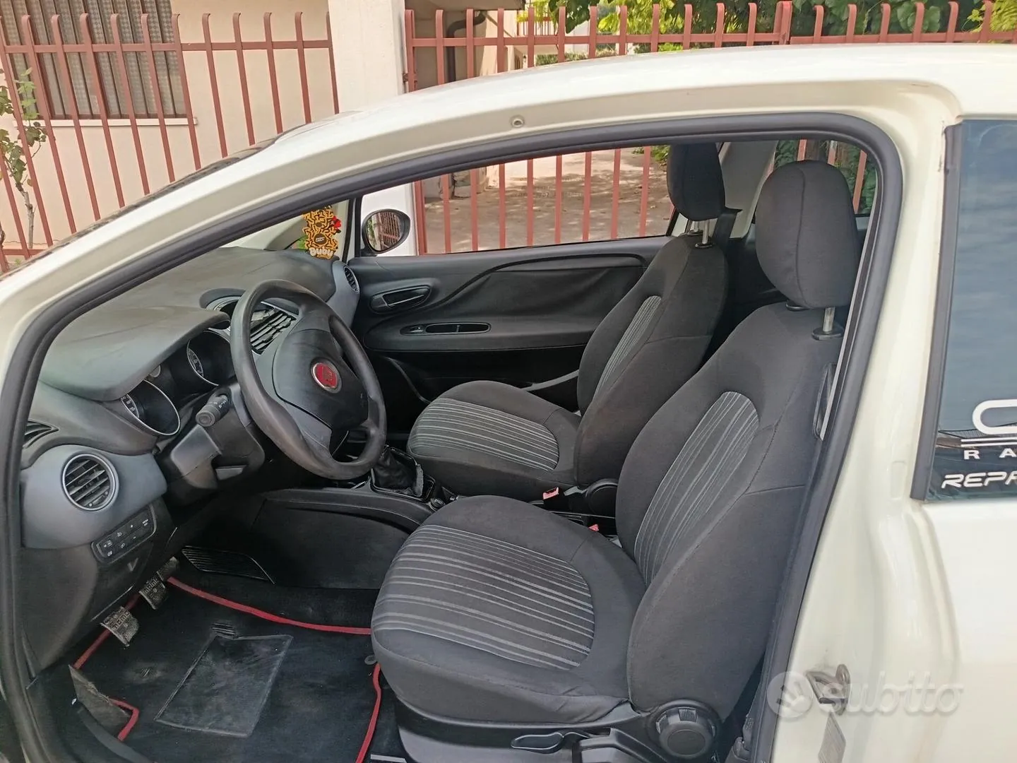 Fiat Punto Evo 2012 photo 3